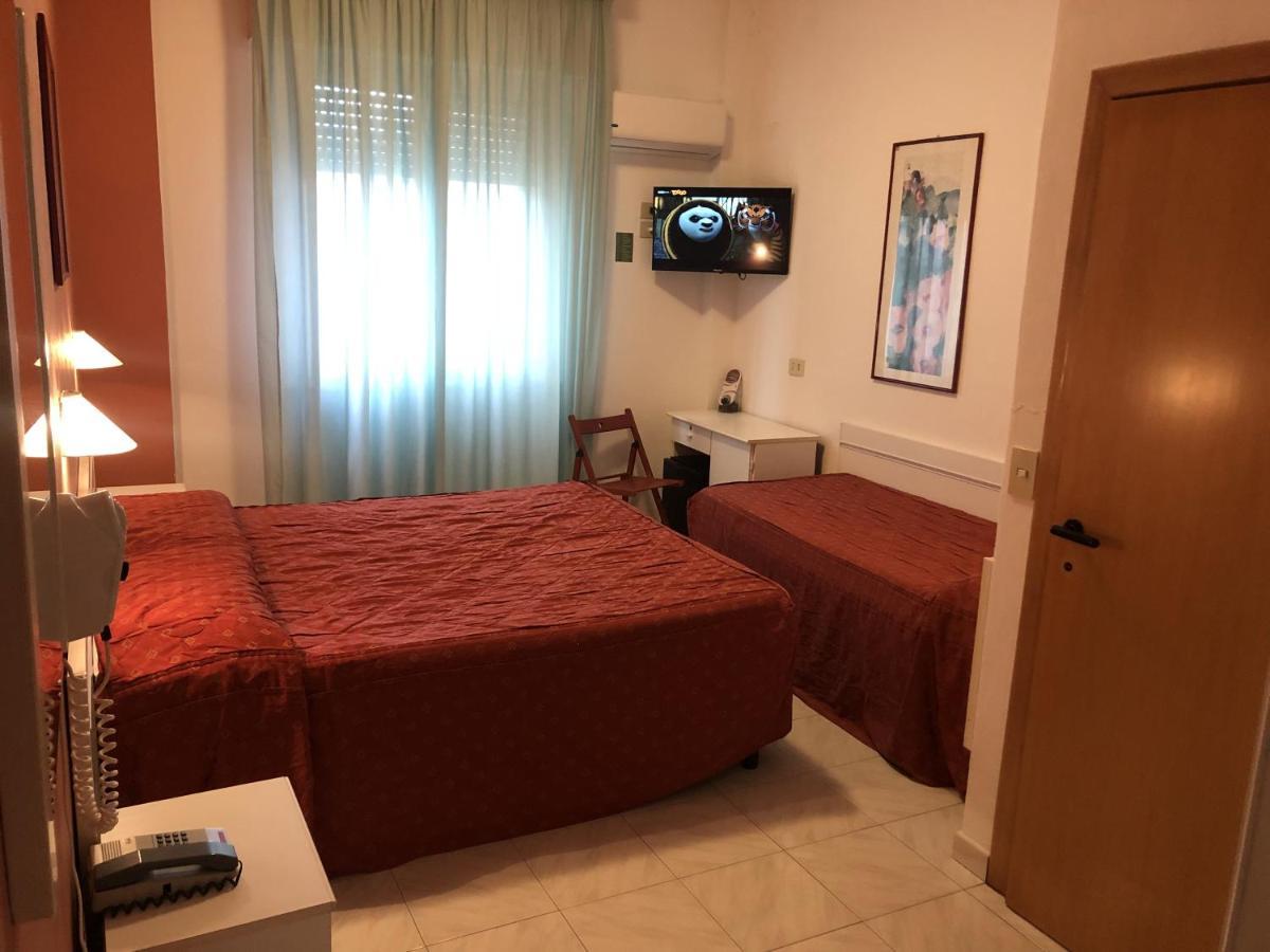 Hotel Regina 리도디캄파이오레 외부 사진