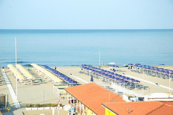 Hotel Regina 리도디캄파이오레 외부 사진
