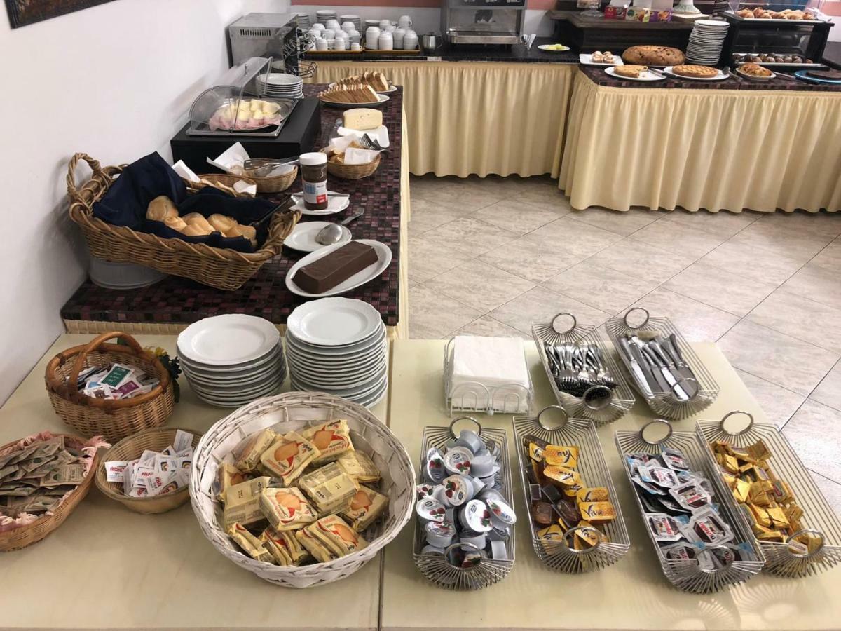 Hotel Regina 리도디캄파이오레 외부 사진
